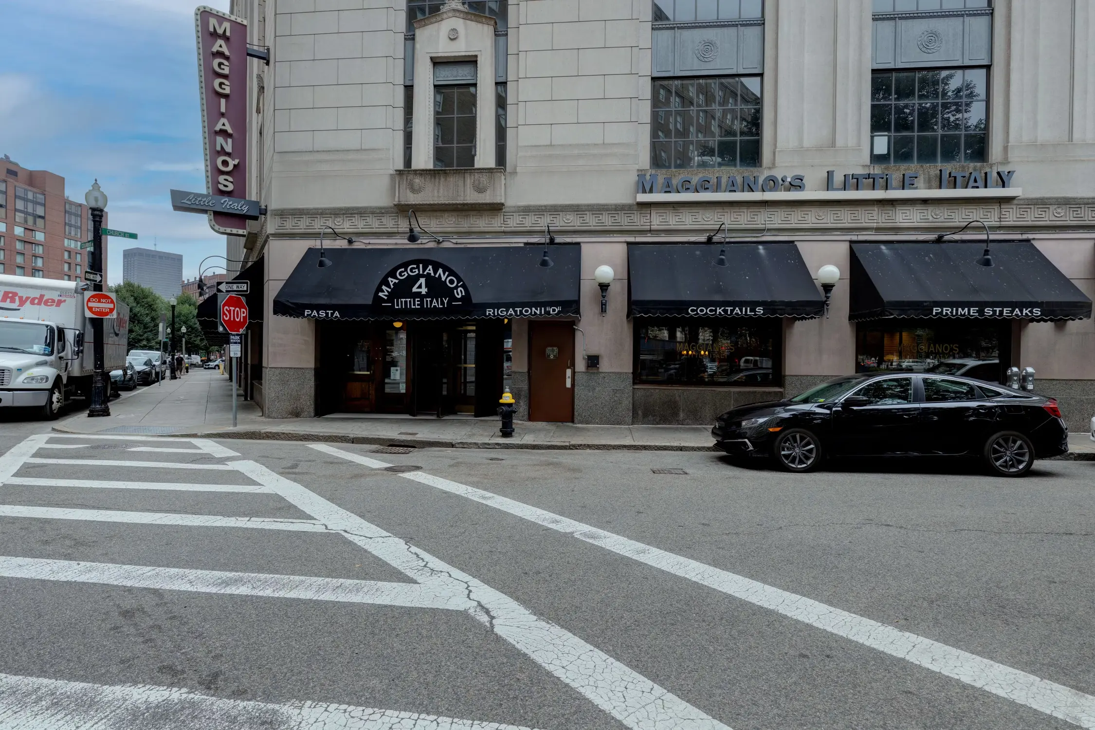 Maggiano's Park Square exterior