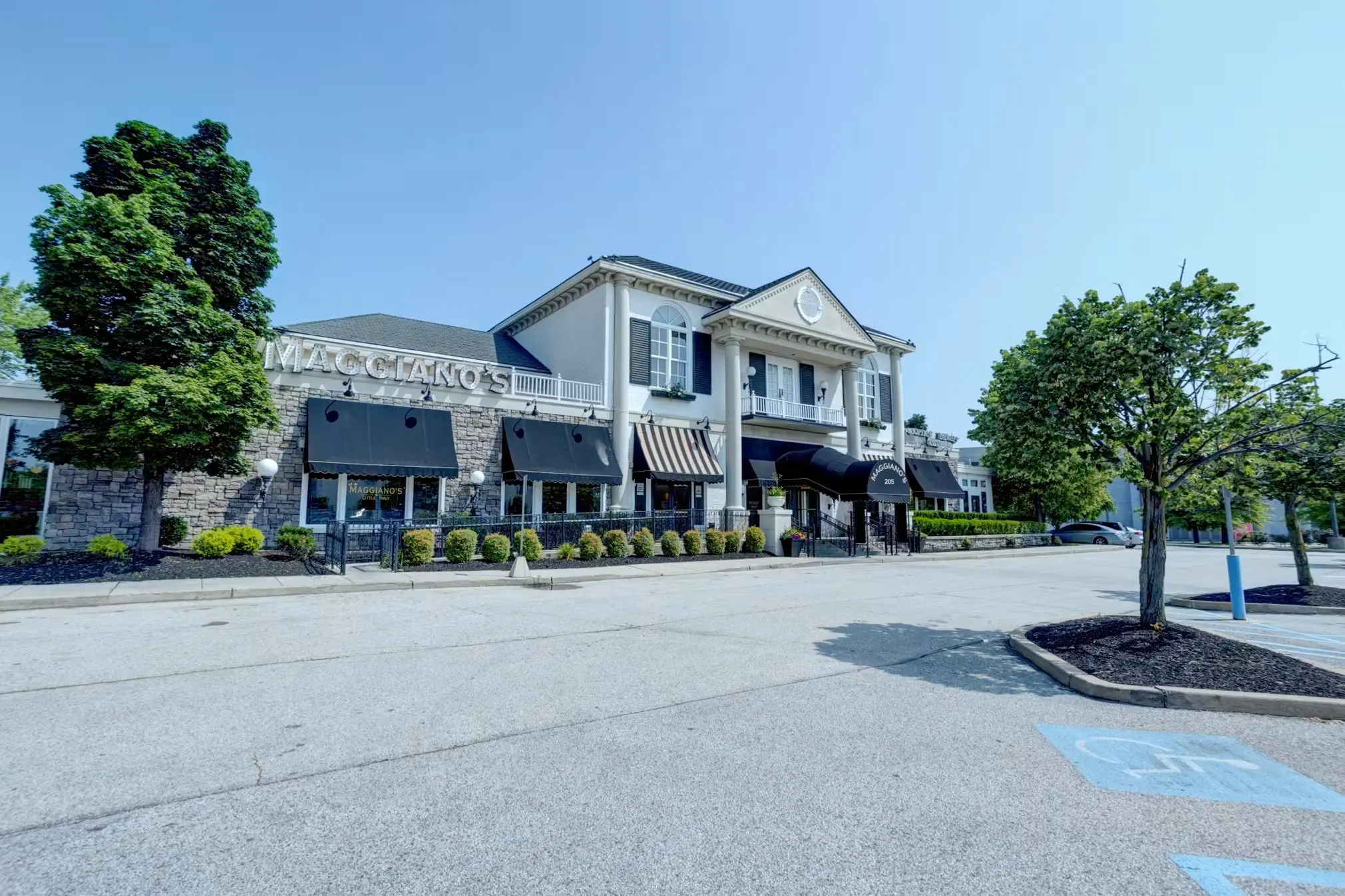 Maggiano's King Of Prussia Mall exterior