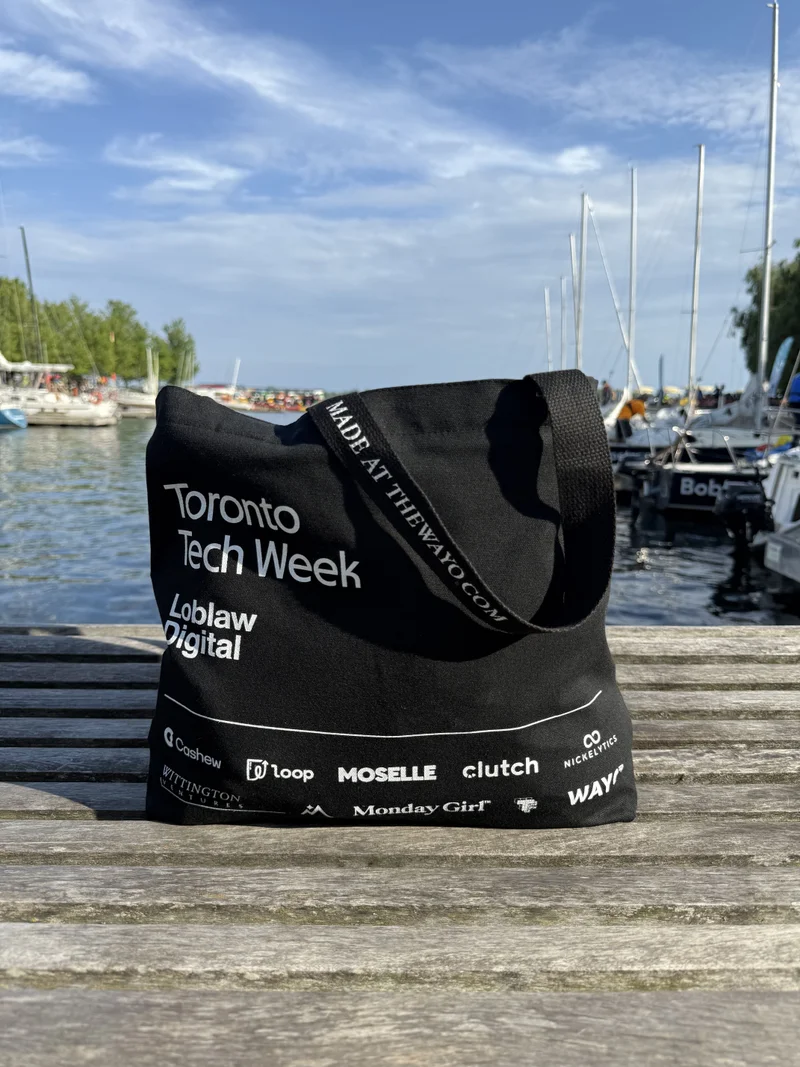Wayo event bag by the waterfront