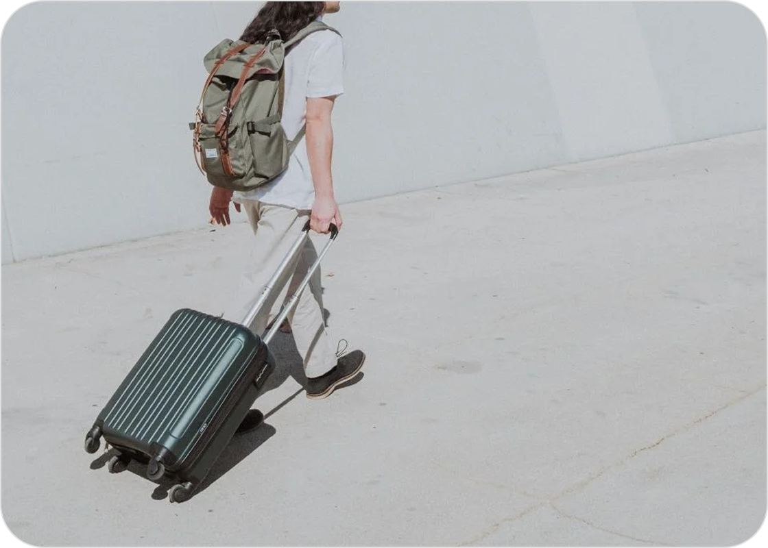 Best travel-friendly conference giveaway ideas (+ smart packing tips)