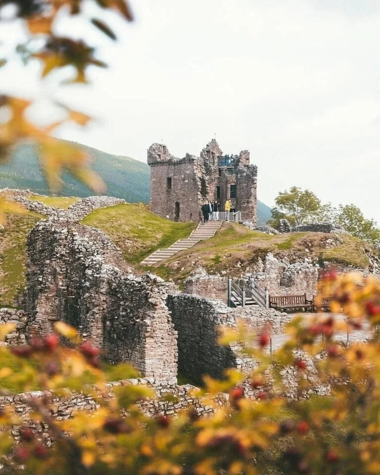 The Siege of Urquhart Castle