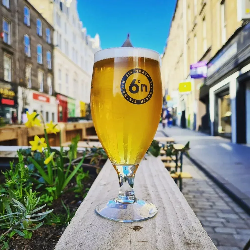 Six° North, Aberdeen, Dundee And Stonehaven