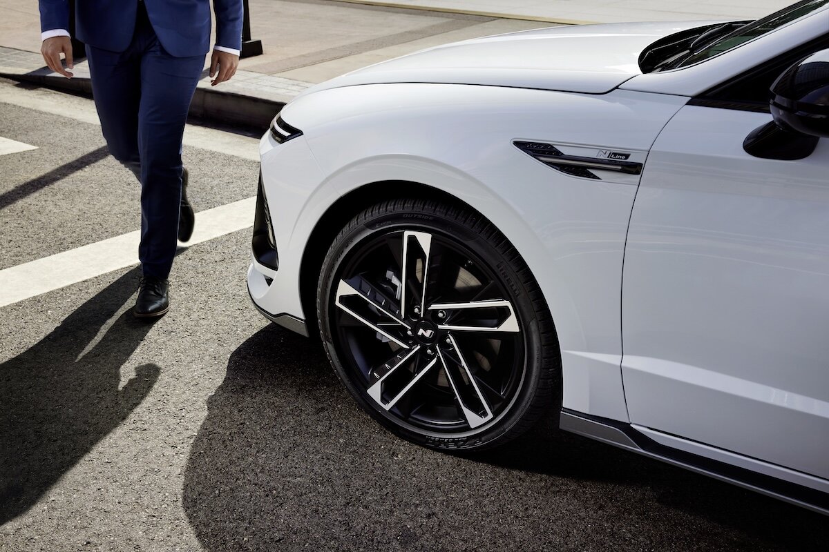 2026 Hyundai SONATA N Line alloy wheel, car painted white