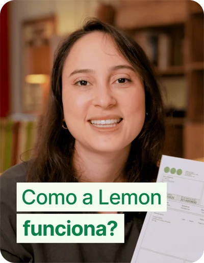 Foto de uma mulher segurando uma conta de luz com um elemento gráfico de marcação de texto com o texto "Como a Lemon funciona?"