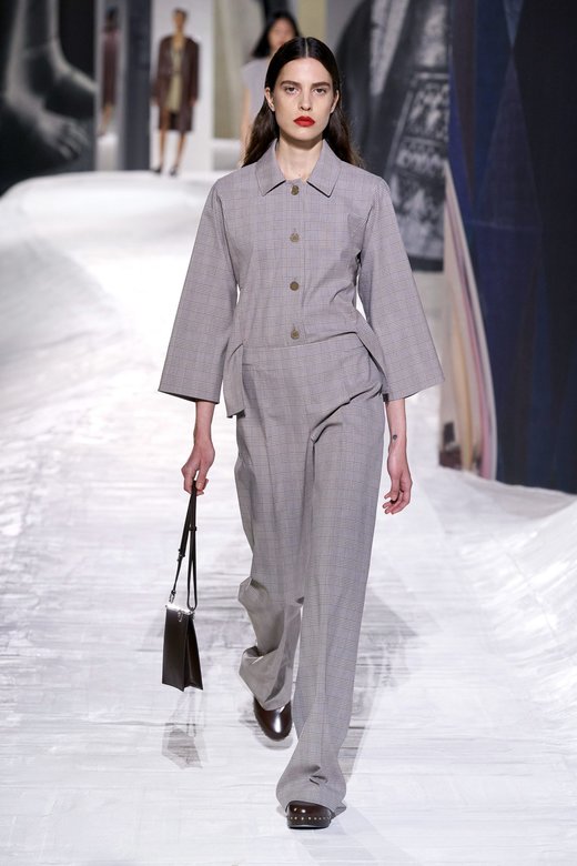 Model on a runaway wearing Hermès SS21