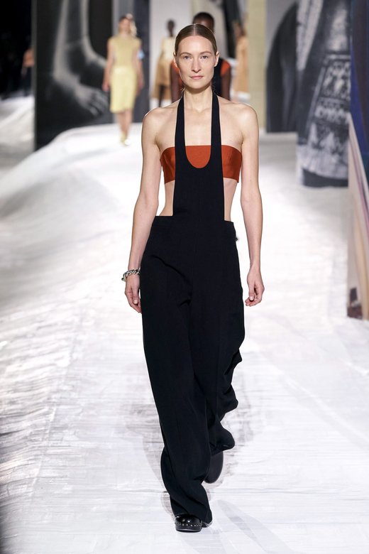 Model on a runaway wearing Hermès SS21