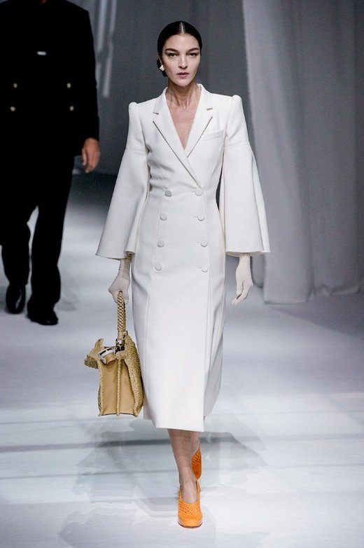 Model on a runaway wearing Fendi SS21