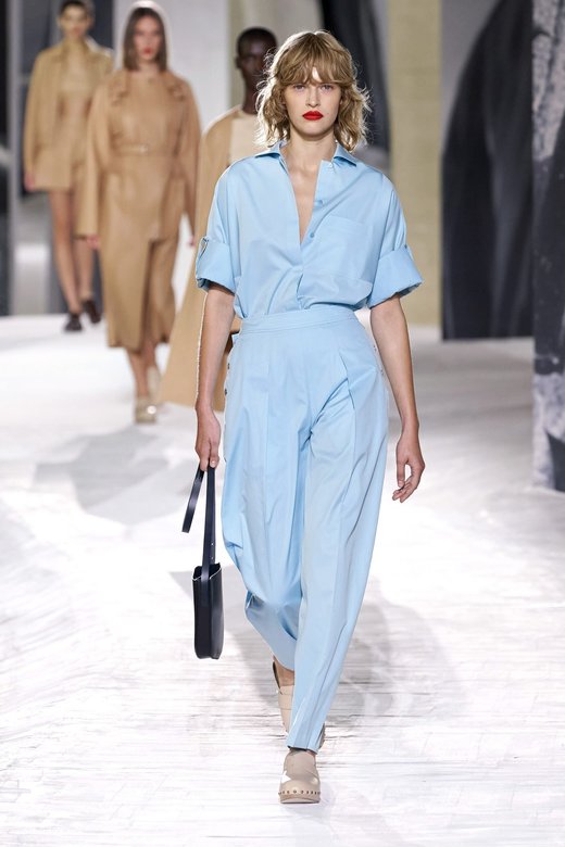 Model on a runaway wearing Hermès SS21