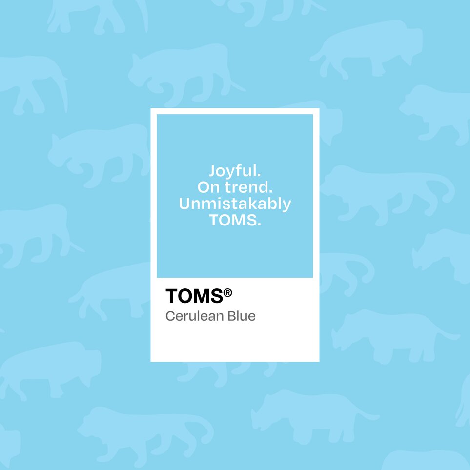 Hannah Bronfman smiling with flowers.