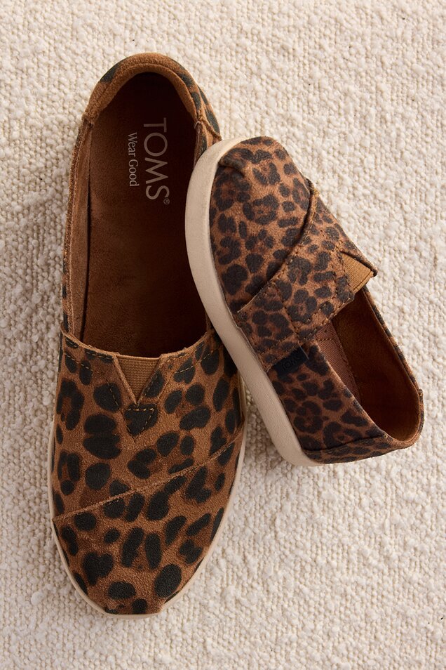 Alpargata Classic voor dames en kinderen in Brown Sugar Leopard Suede, zijaanzicht