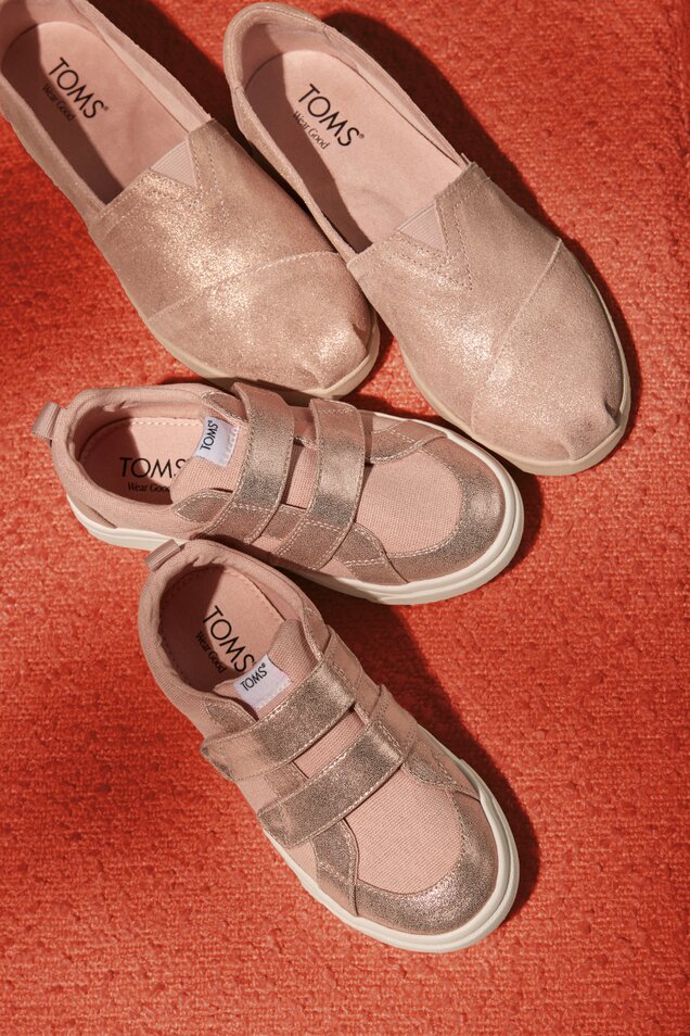 Find new matching styles for you and yours - many of our top women’s and men’s styles are also available for kids, which means you can find matching styles for the whole family