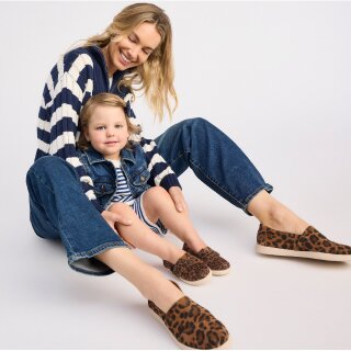 Matching Alpargatas in Brown Sugar Leopard Print shown.