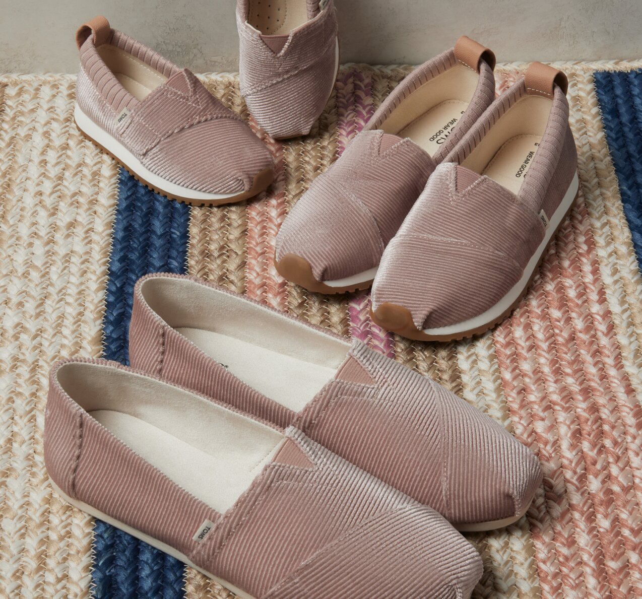 Women and Kids' Alpargata in pink corduroy shown.