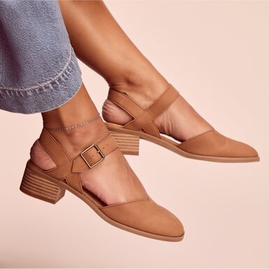 Jaclyn Heel in Brown Leather.