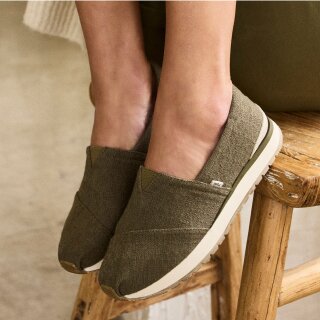 Women's Resident Plus in military olive shown.