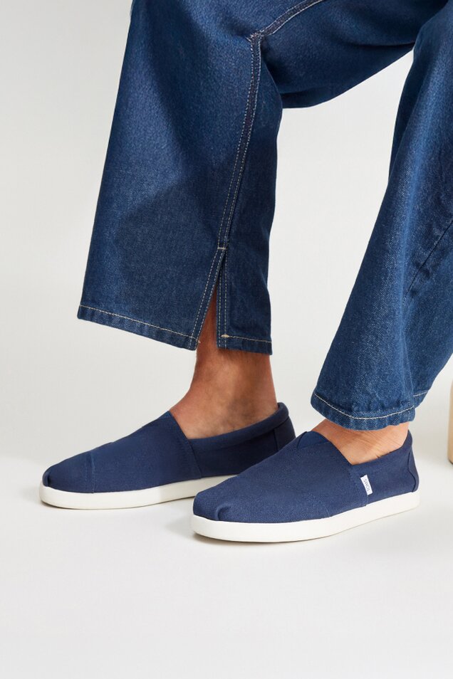 Our Alp FWD, a nod to the classic trainer, is lightweight and packable 