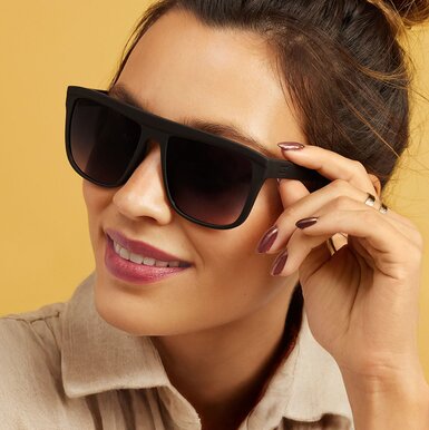 They’re the sunglasses you’ll always want to have at hand. Featuring a lightweight, flexible design made for ultimate durability and an oversized square frame in must-have colours, they’ll go with you anywhere, and with everything in your wardrobe.