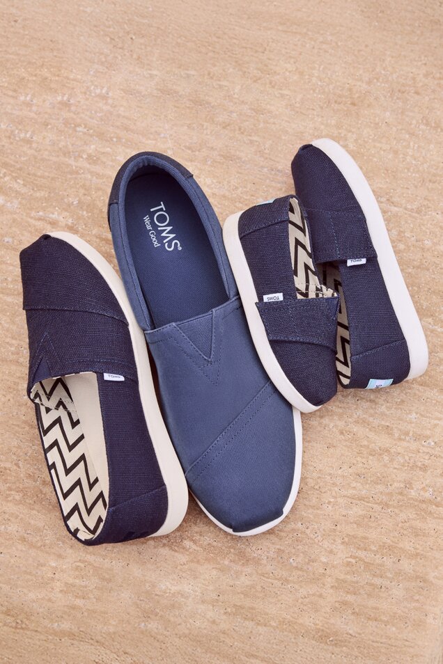 Finde neue passende Styles für dich und deine Liebsten – viele unserer beliebtesten Damen- und Herrenmodelle gibt es auch für Kinder. So kannst du abgestimmte Looks für die ganze Familie entdecken.
