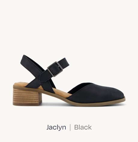 Jaclyn  |  Black.