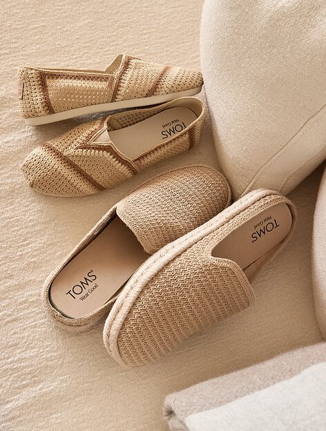 Close up of Almond Multi Engineered Crochet Alp​argata and Oat Engineered Mesh Santiago Mule​.