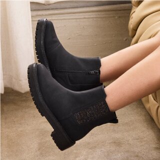 Kids' Youth Bennet Boot in black nubuck PU shown.