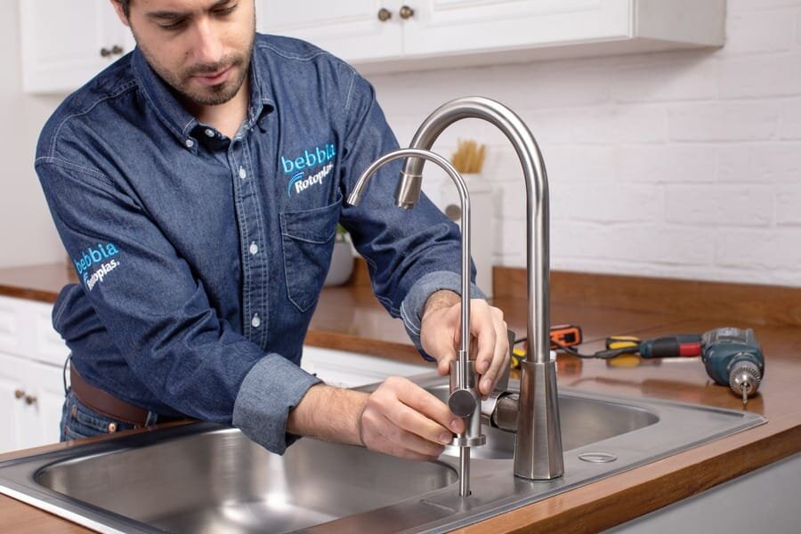 Elimina el sabor a cloro del agua con bebbia