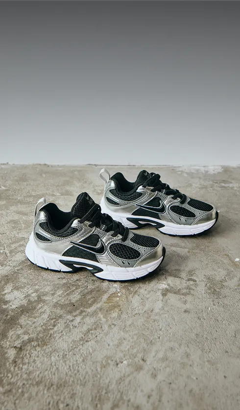 NIKE V5 RUNNER