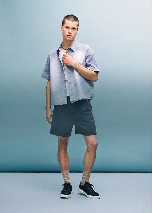 DRESS SNEAKERS