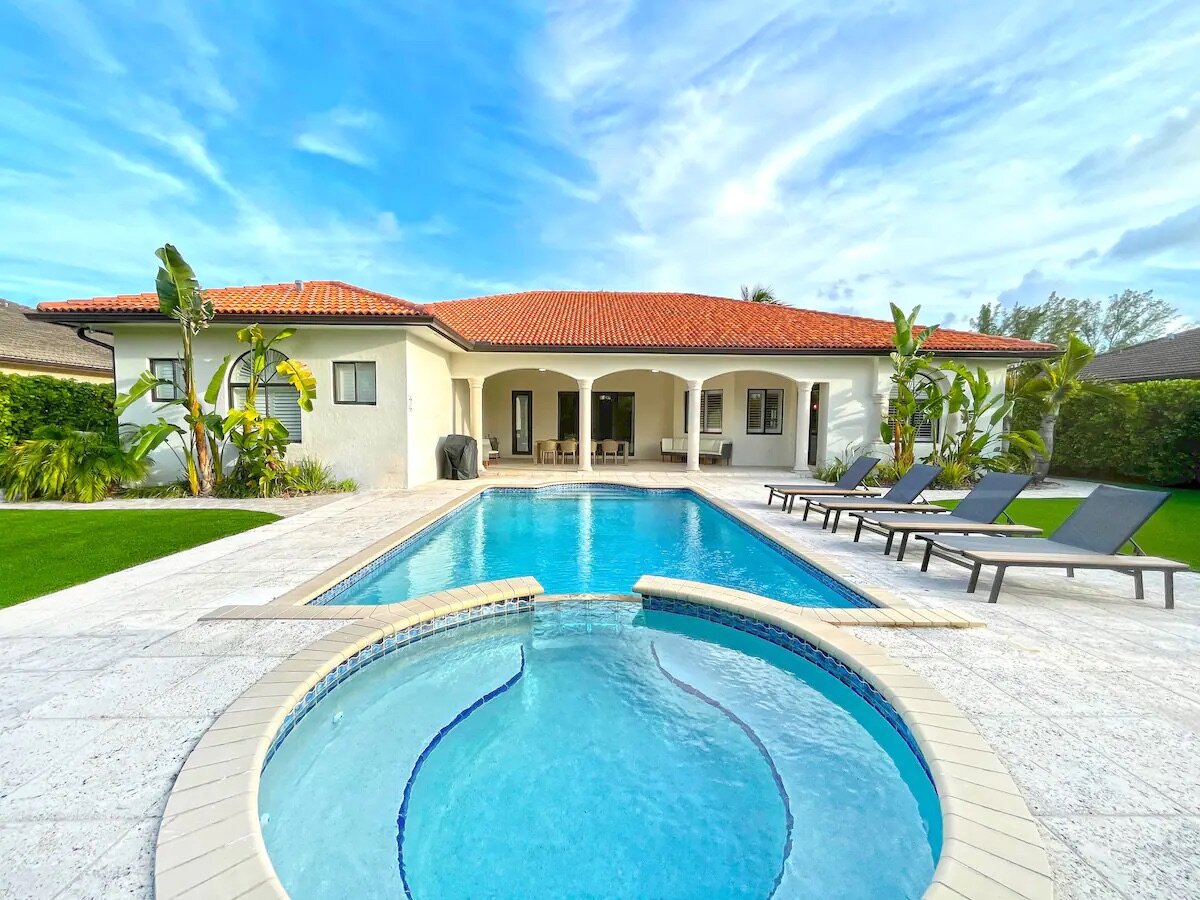 Miami pool house