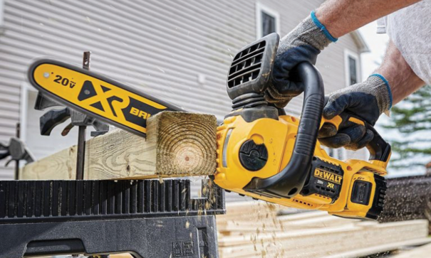 dewalt chainsaw