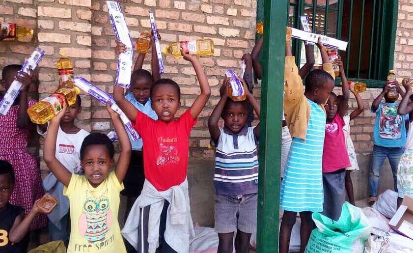 web kids stand w supplies