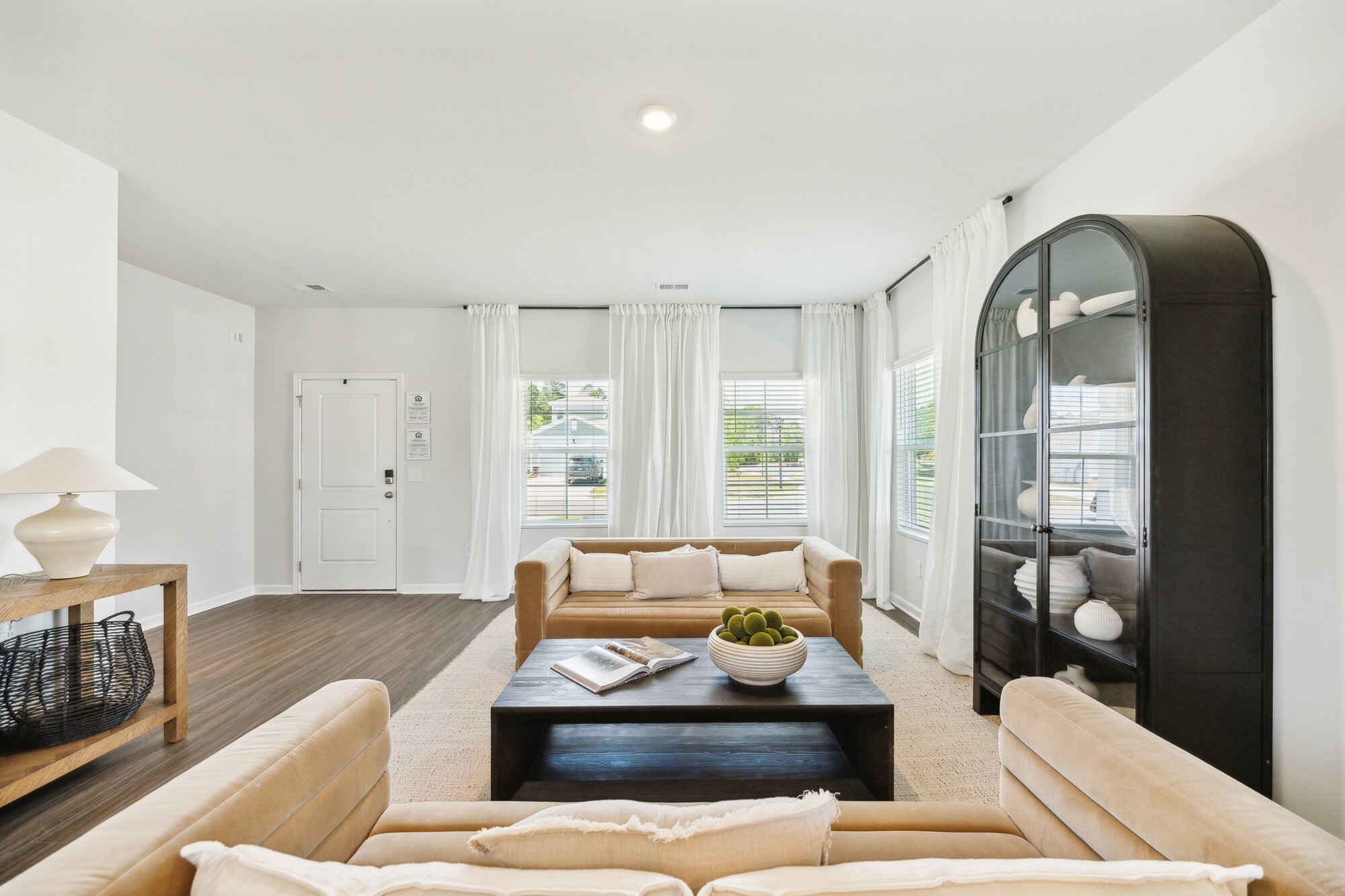 Meadow Lakes rental homes in Savannah, GA