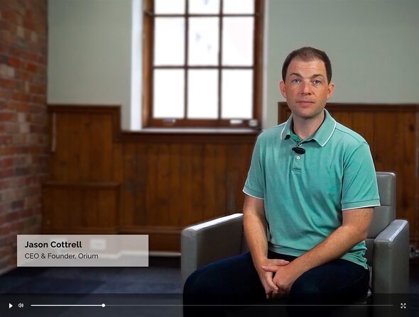 Screenshot of the Composable Tech Stacks chapter displaying a video with composable commerce expert, Nik Shenoy.