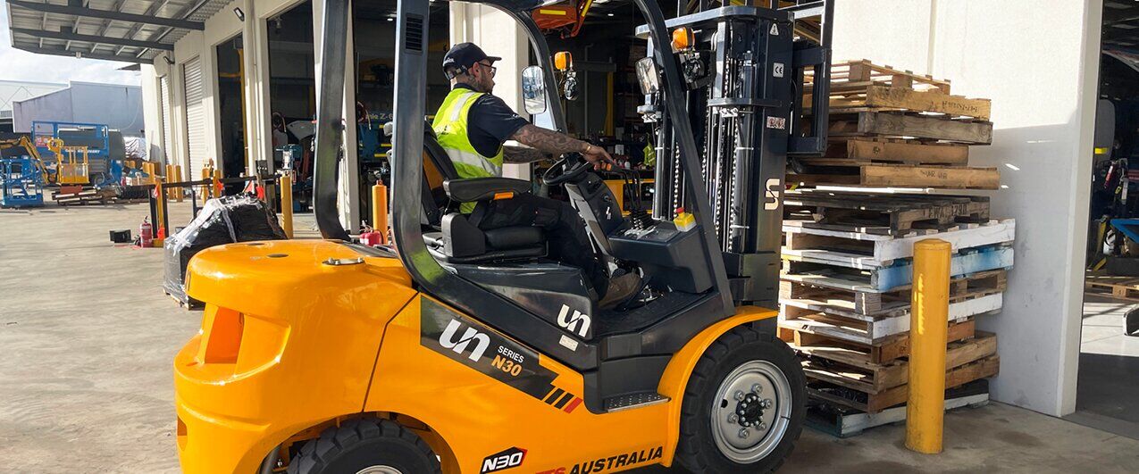 UN Forklifts For Sale