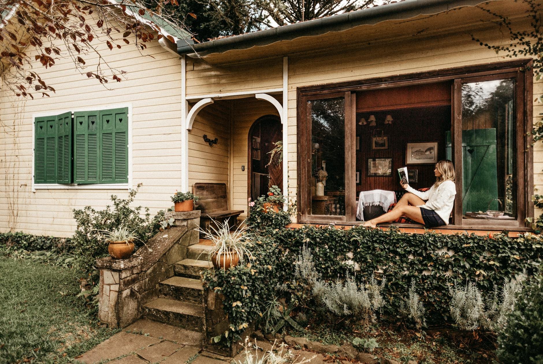 Buying a short-sale home: Process, risks, and benefits
