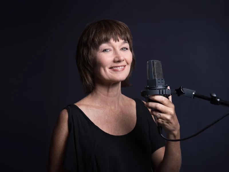 Lari White portrait