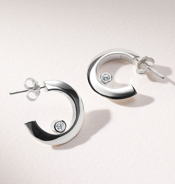 Silver Ono hoop earrings with lab grown diamonds.