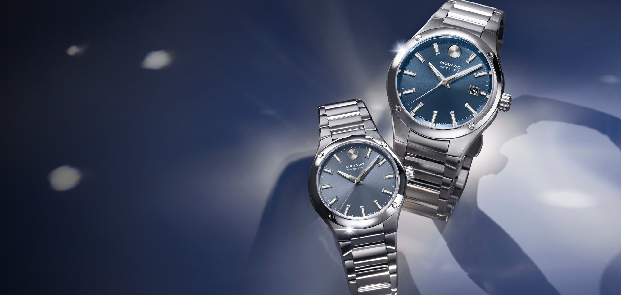 Men's and women's Museum Imperiale watch with stainless steel watch and blue dial.
