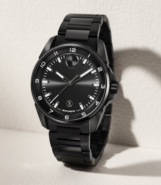 Black plated BOLD Verso S bracelet watch.