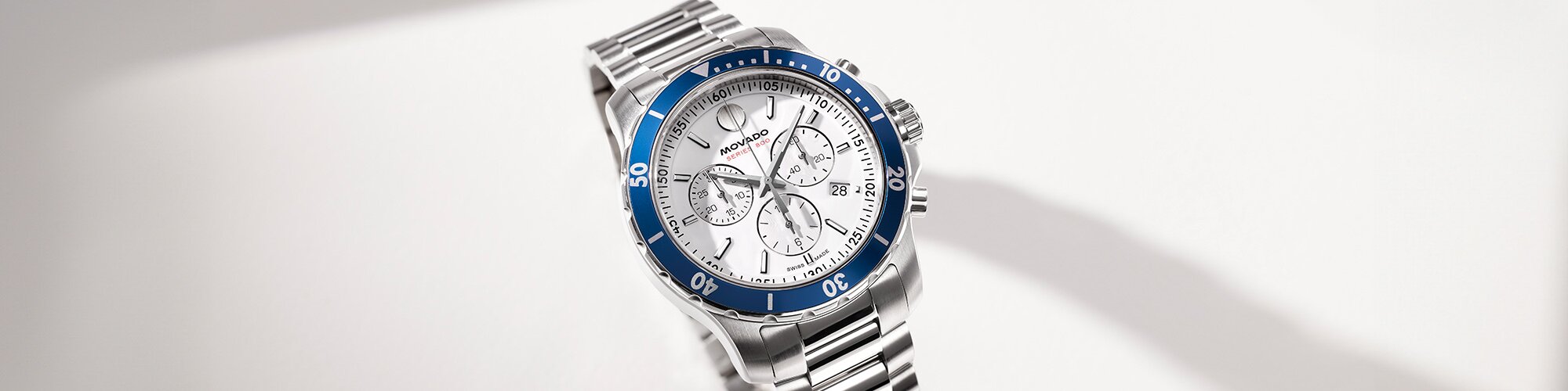 Series 800 watch with stainless steel bracelet and white dial with chronograph.