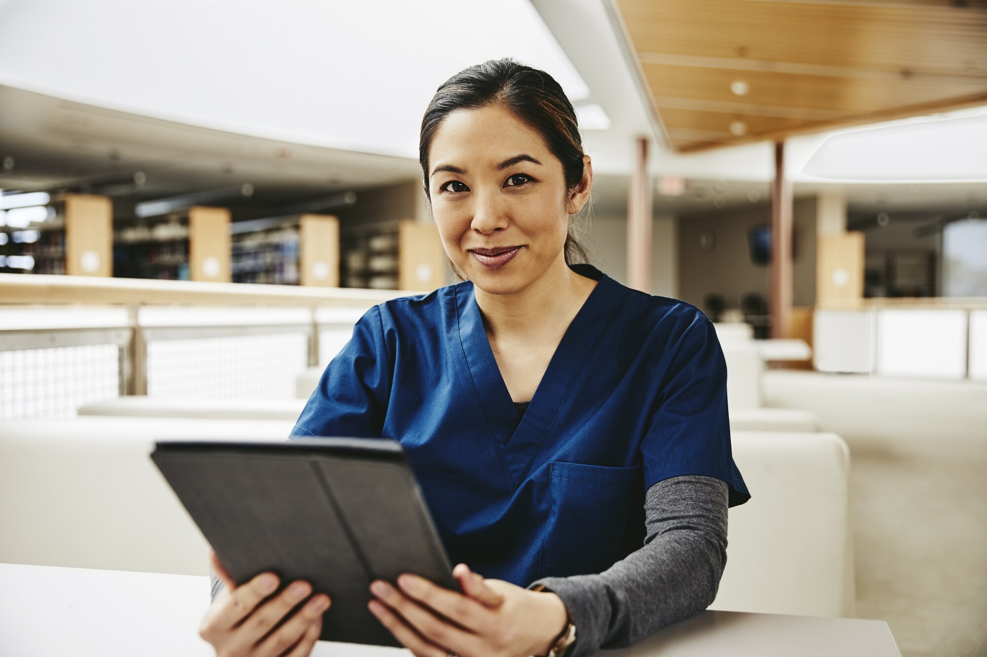 How Travel Nurses Can Use Multi-State Licensing to Unlock Higher-Paying Opportunities