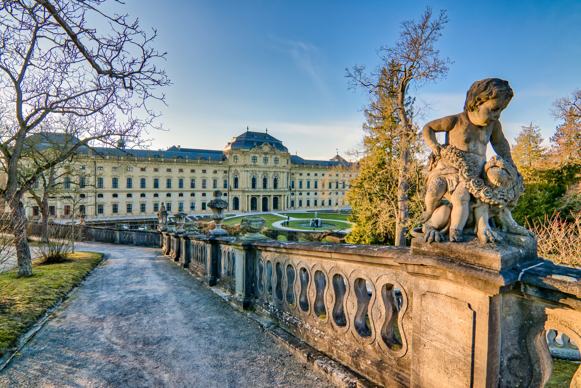 surzburg court garden castles