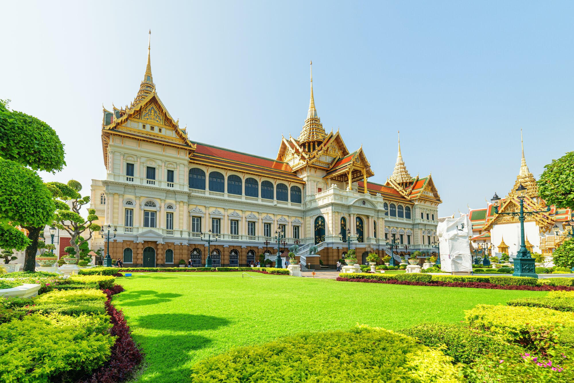 Awesome view of the Phra Thinang Chakri Maha Prasat buildings of the Grand Palace in Bangkok, Thailand. Bangkok is a popular tourist destination of Asia.
