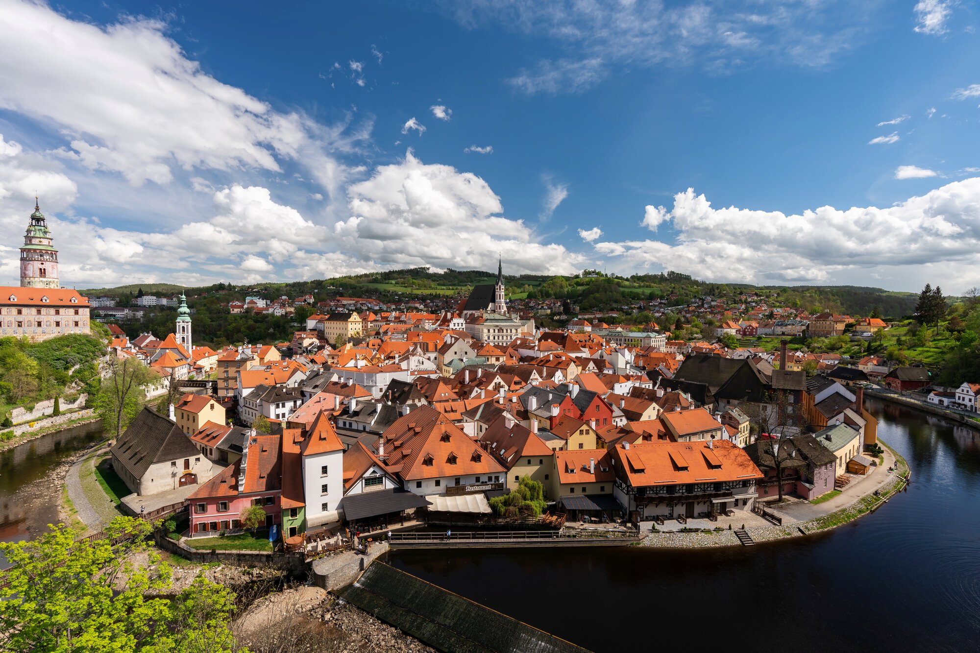 Český Krumlov Castle is unusually large for a town of its size; within the Czech Republic it is second in extent only to the Hradčany castle complex of Prague.