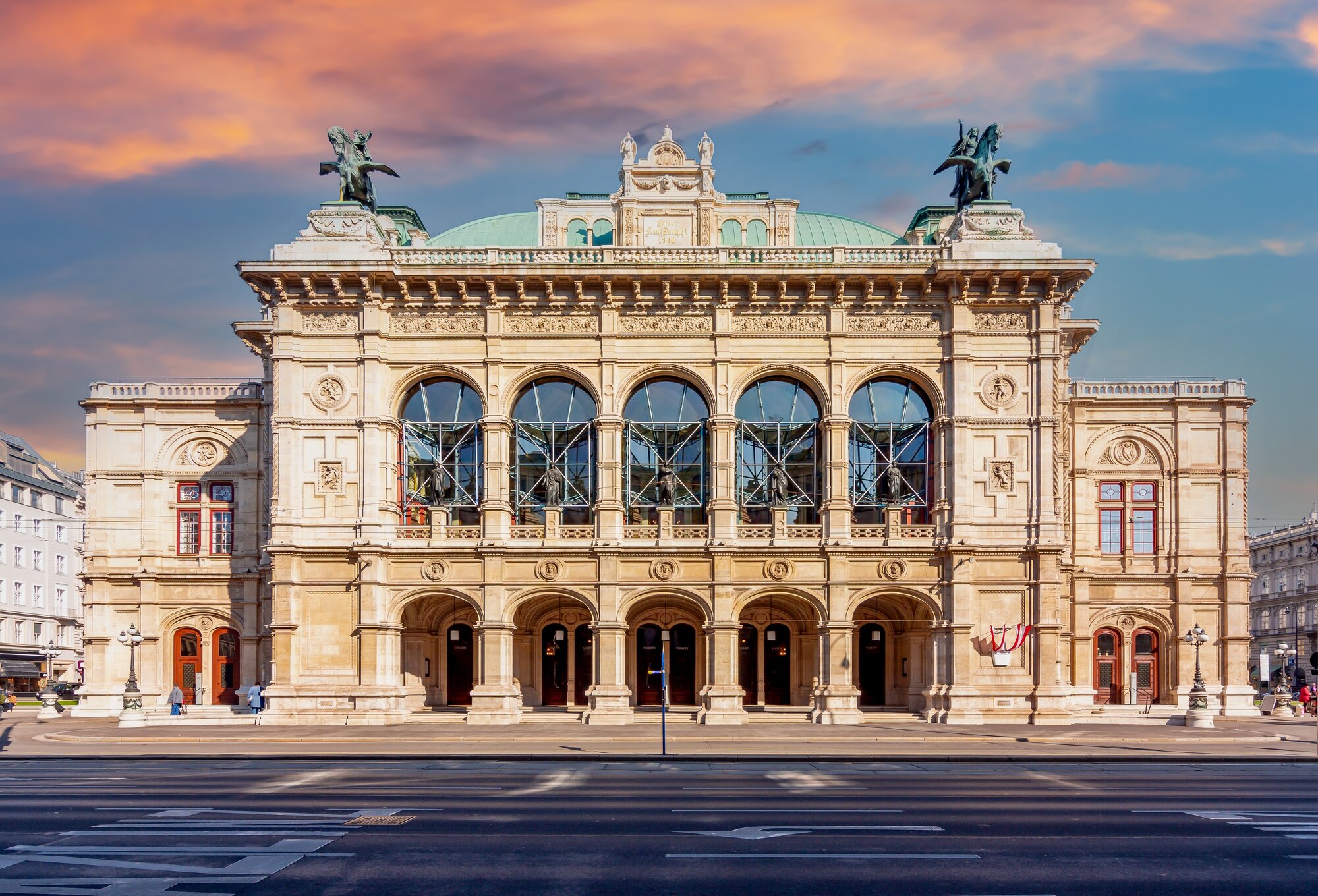 Vienna State Opera house at sunset, city of Wien, Austria