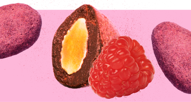 raspberry dusted almonds