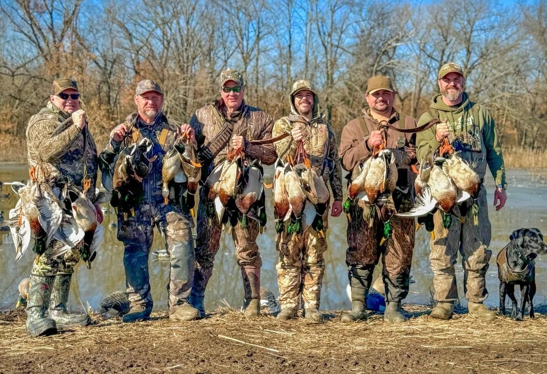 southeast Kansas mallard duck hunting in the flooded timber and flooded corn