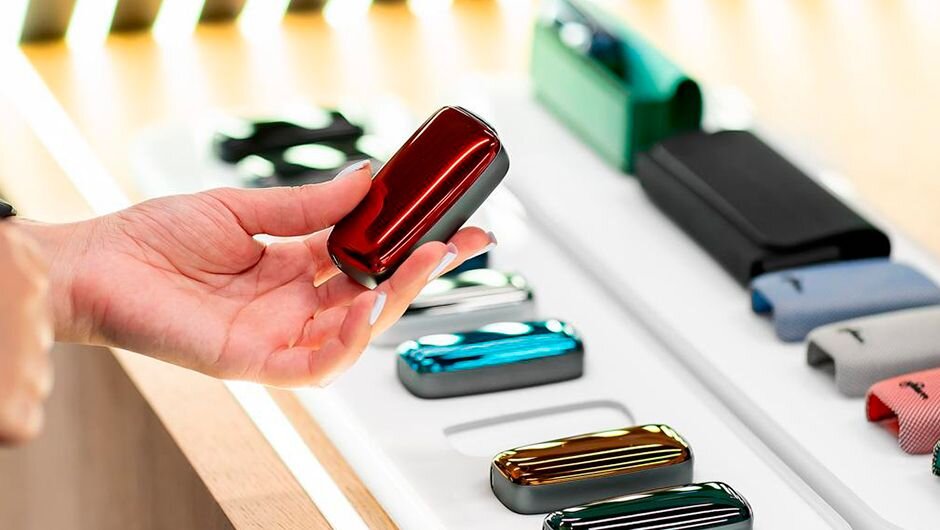 Ploom devices with 5 colors and 7 flavor choices