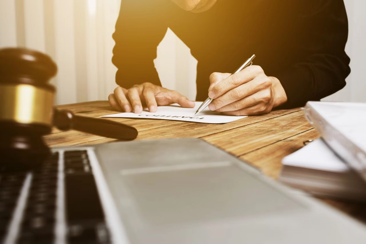 How the Federal Government’s Pandemic Response Affects Commercial Insurance