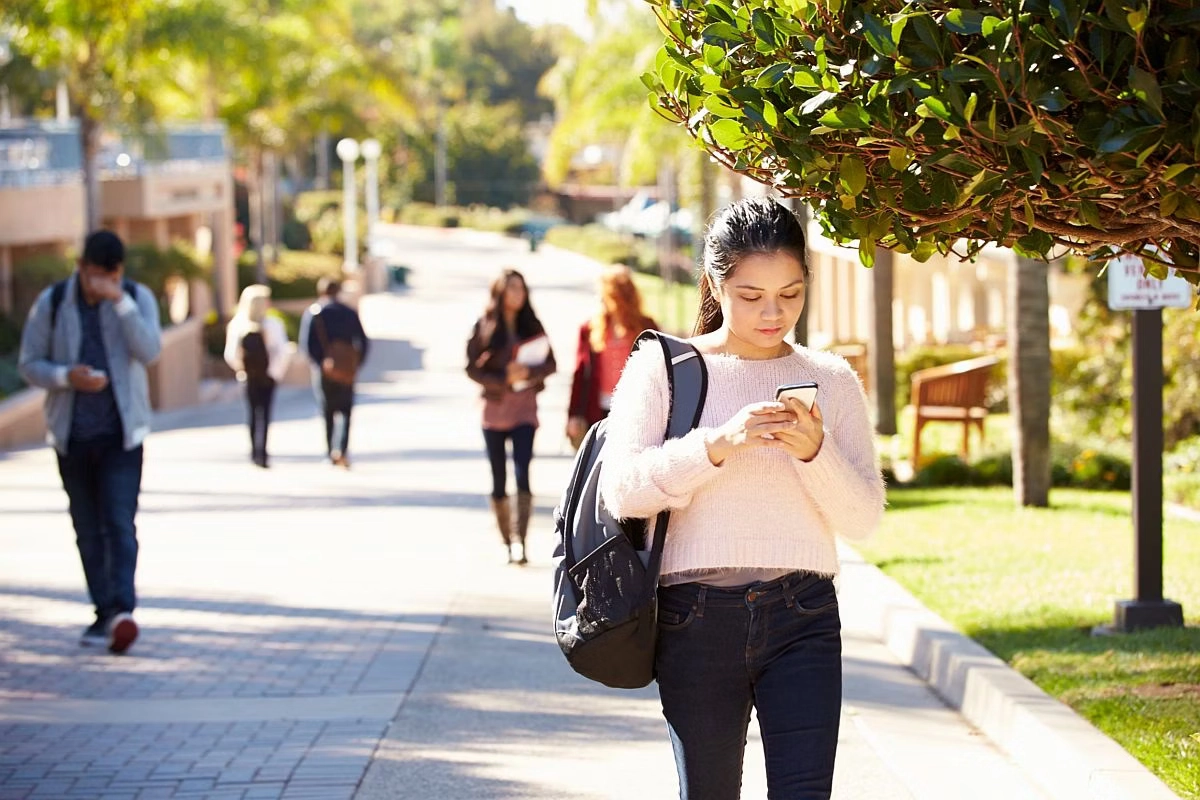 How Carriers and Agents Can Connect with Digital Natives